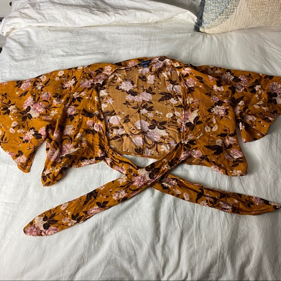 AE Boho Orange Floral Tie Front Crop Top Size L - Picture 10 of 13